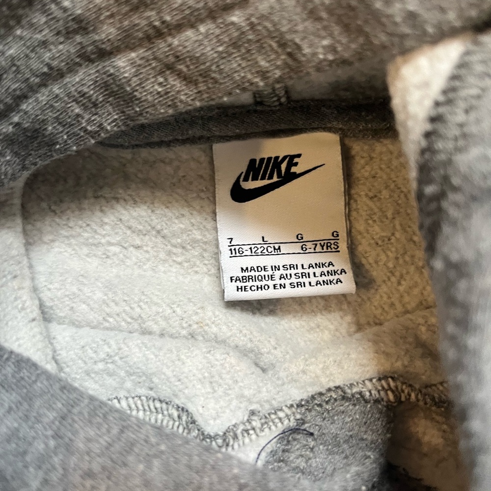 Nike Kids Gray Sweatpants and Hoodie Set - Picture 5 of 5